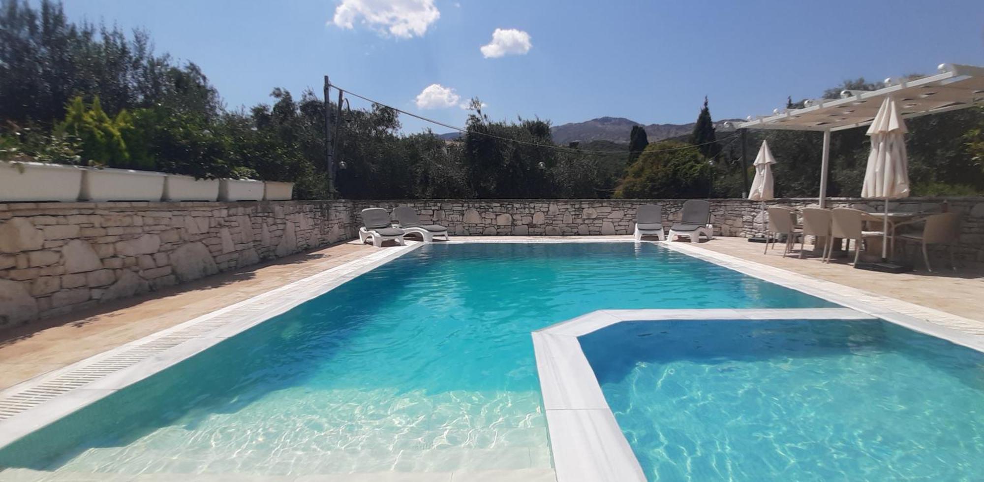 Villa Petrino - Central Flat Location Within Kassiopi. Sleeps 8 ภายนอก รูปภาพ