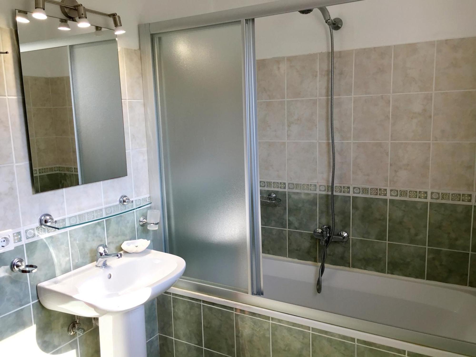 Villa Petrino - Central Flat Location Within Kassiopi. Sleeps 8 ภายนอก รูปภาพ